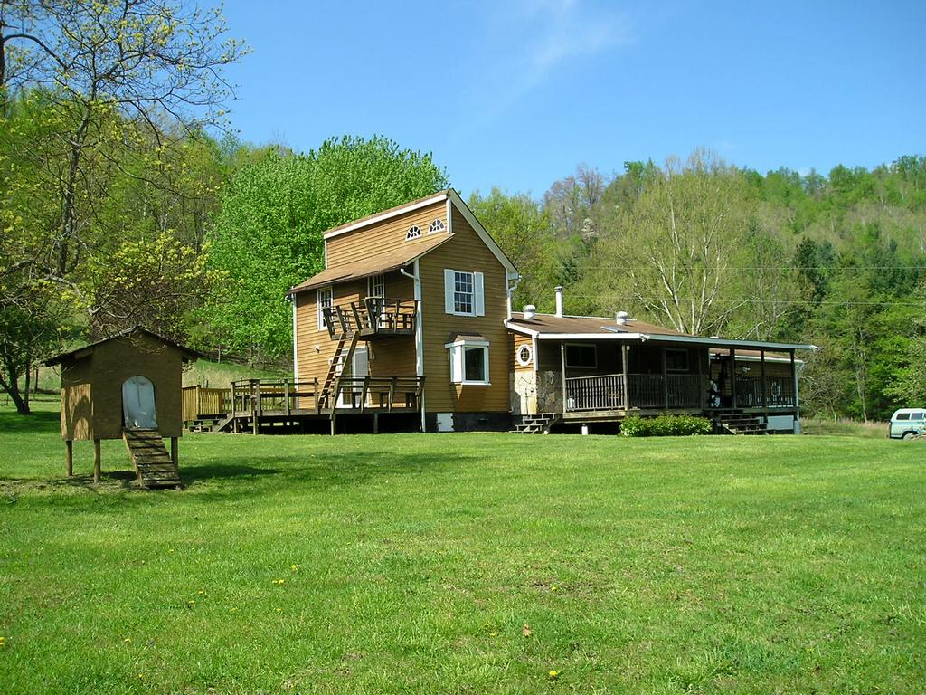 Angel Hill Farm Normantown WV 25267 3043547529